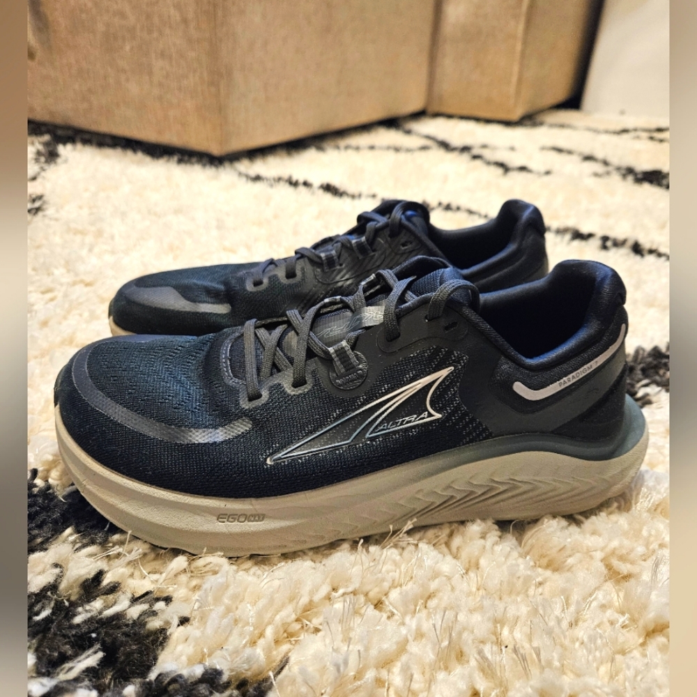 Altra Paradigm 7, 8W, Black